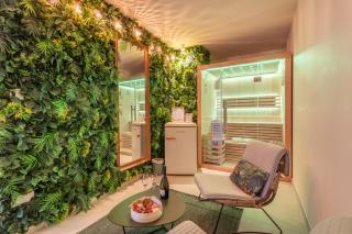Suite Emeraude Sauvage - Balnéo Double et Sauna - 8