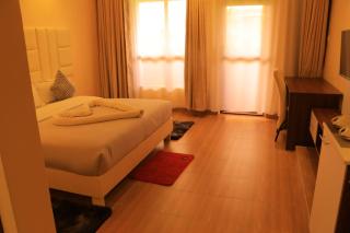 Olempiaus Gardens Hotel - 4