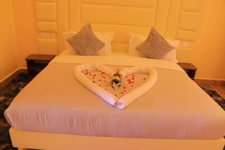 Olempiaus Gardens Hotel - 3