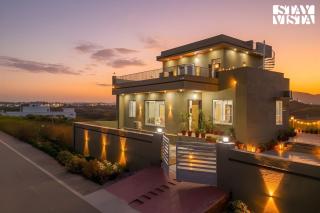 StayVista at Grey Sky 3 BHK villa with Pool, Balcony, and Scenic View at Udaipur - 0