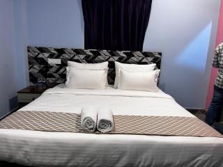 Golden Suits Hotel - 2