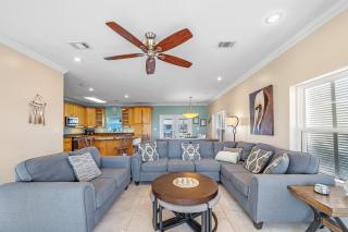 Family Tides Beach House - 5