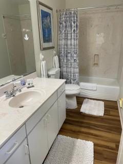 3bed, 2bath Townhouse with Pool, close to the Beach - 1