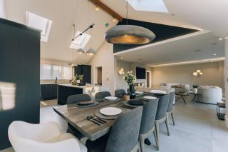 Luxury holiday home with HOT TUB - 9