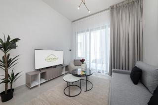 Cozy 1BR apartment Binghatti Canal Business Bay - 4