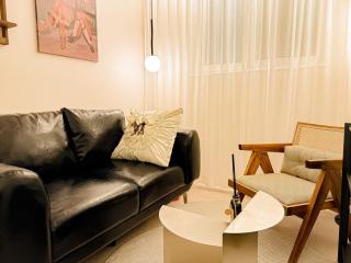 Joseon Hip - AREX DMC near Hongdae, Entire 1st Floor House with Private Yard, 3BR - 8