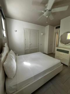 Luxury apartment Tracadero 2 Bedrooms Sea Pools access Private Garden Workspace - 5