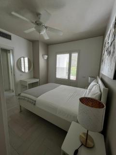 2 Bedrooms Dominicus Marina Sea & Pools access, Private Garden, Dominicus beach on foot - 5