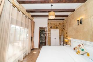 Charming villa with pool and unobstructed view - 4