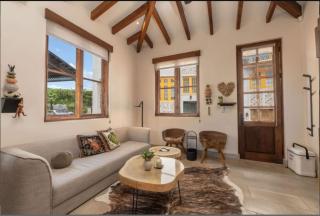 Bright Modern Home with Beach Club Access and Walking Distance to the Beach - 0