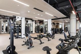 High-Rise 1BR Apartment with Burj Khalifa view - 7