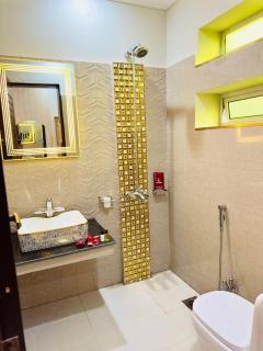 Go 003 Hotel Lahore - 6