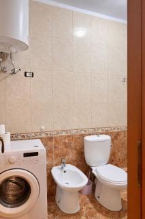 Tirana Central Apartment - Free Parking - Balcony - 1