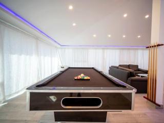 Luxury 3BR Penthouse 300m from beach - 4