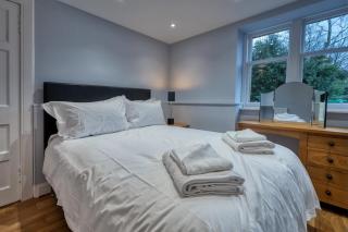 Victorian retreat within a private estate - 8