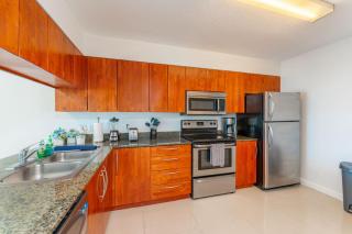 Amazing 3BR, free parking - 0
