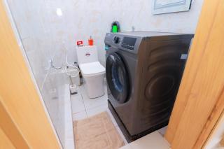 Modern One Bedroom Apartment - 8