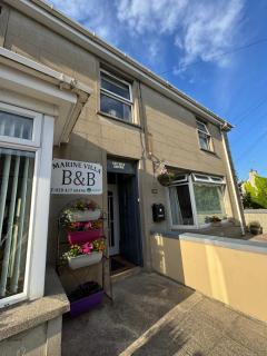 Marine Villa B&B - Annalong - 0