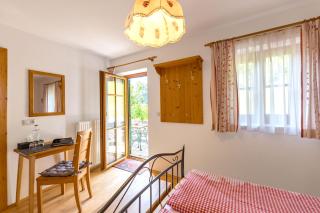 Weingut & Buschenschank Pölzl - 5