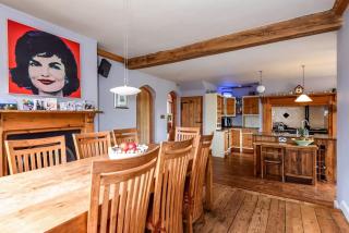 Old School meets Contemporary, sleeps 16 to 20 - 1