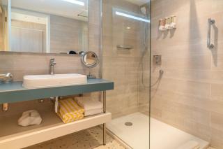 Amsterdam Manor Beach Resort - 9