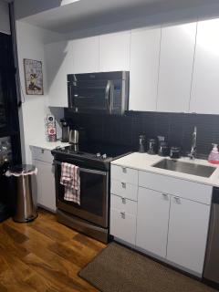 Jets Nest DT free PRK rooftop patio gym - 8