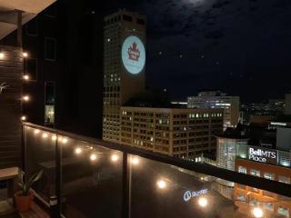 Jets Nest DT free PRK rooftop patio gym - 7