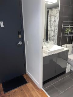 Jets Nest DT free PRK rooftop patio gym - 4