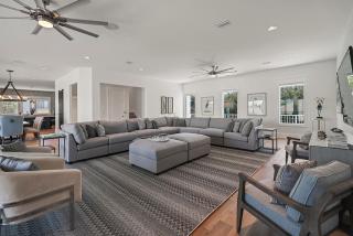 Castawaves - Massive Luxurious Home Near the Beach with Large Outdoor Pool Area & Putting Green - 6