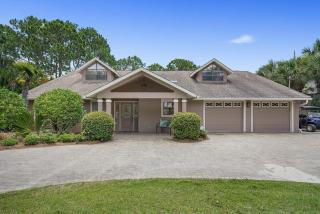 Coastal Soul - Secluded Lakefront Home with Private Pool Area & Golf Cart - 9