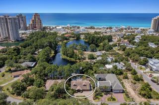 Coastal Soul - Secluded Lakefront Home with Private Pool Area & Golf Cart - 4