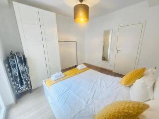 City chic living two bedroom apartment - 1