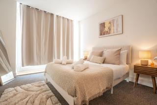 Spacious 2-Bedroom City Centre Apartment with Ensuite - 7