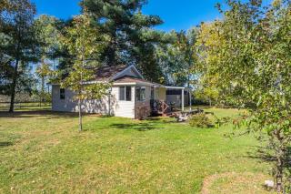 Waterfront Cabin On Full Rec Lake - Sleeps 6 - 8