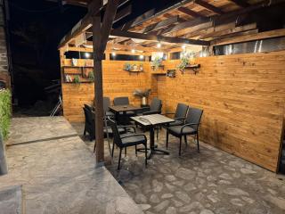 Mountain Whisper Guesthouse - 8