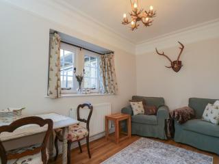 Maud Heath's Snug - 3