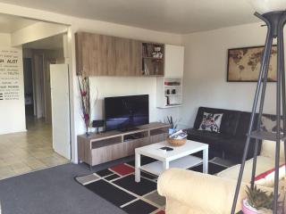 Spacious 2-Bedroom Apartment NYC-10 mins away - 9