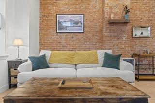 City Living without Compromise Full-Size 1BR - 9