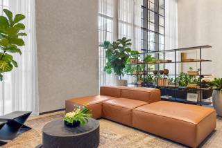 4905 Corner Penthouse with Sunset Views a Pool and Gym in Downtown Miami - 1