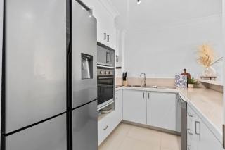 River View Escape Walk to Beach - 5