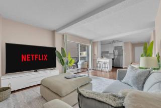 2B 17 Ave King Suite - 0