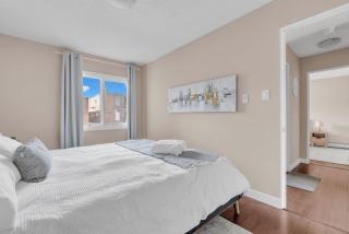 2B 17 Ave King Suite - 2