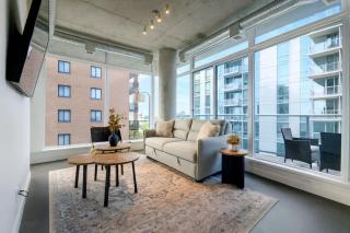 Cozy Downtown Retreat with Stunning River Views - 0