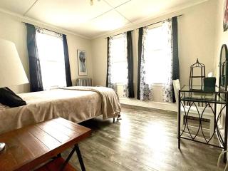 The Elizabeth Suite B2 - 5