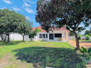 Poinsettia White House - 7