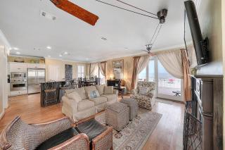 Emerald Belle - Gulf Front Home with Ocean Views & Spacious Deck - 5