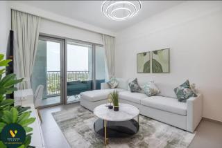 Vogue Downtown Views II with Direct Access to Dubai Mall Via a Climate Controlled Bridge, One Bedroom Apartment with Balcony and City View - 2