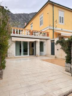 Miramare Seaside Aparts - 7