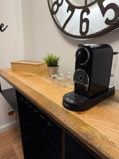 bee Apartments Design NESPRESSO Küche Parkplätze PS5 - 6