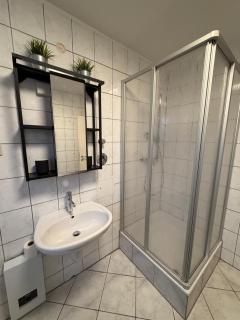 bee Apartments Design NESPRESSO Küche Parkplätze PS5 - 4